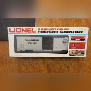 Lionel Southern Pacific Boxcar